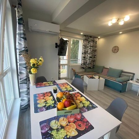 Уютен Нов Апартамент - Стара Загора С Две Спални Appartement Buitenkant foto