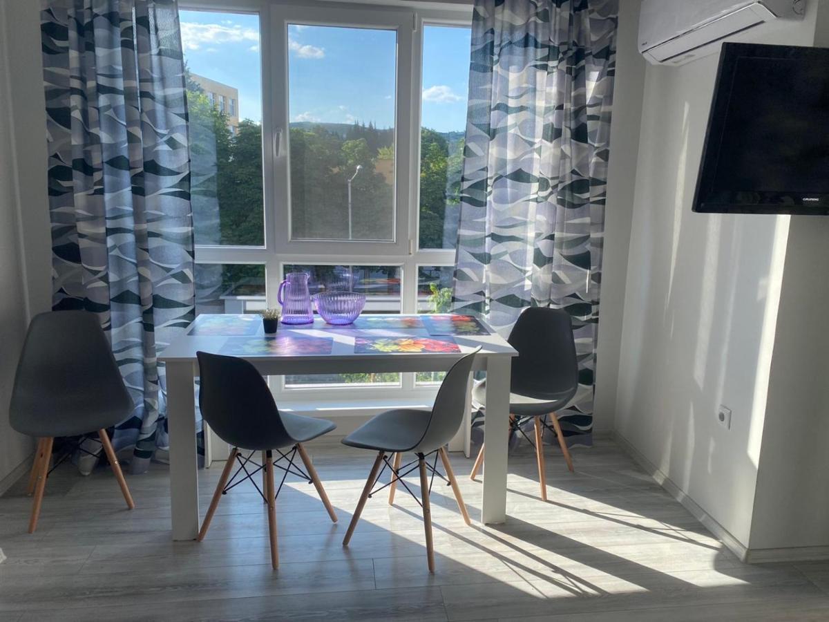 Уютен Нов Апартамент - Стара Загора С Две Спални Appartement Buitenkant foto