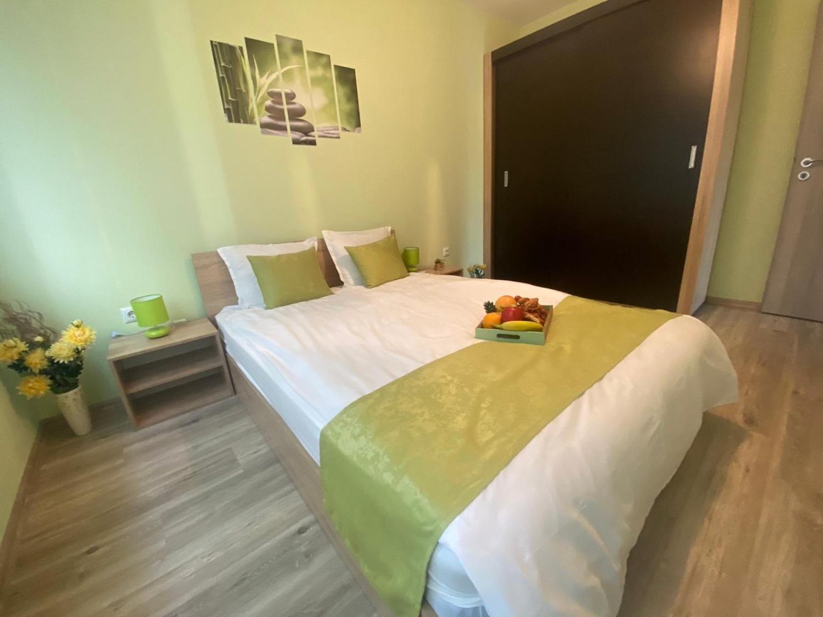 Уютен Нов Апартамент - Стара Загора С Две Спални Appartement Buitenkant foto