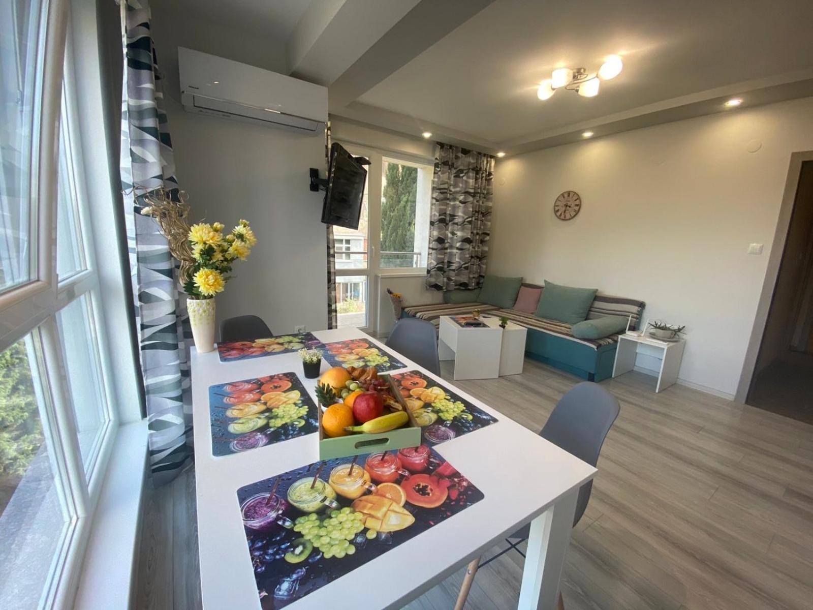 Уютен Нов Апартамент - Стара Загора С Две Спални Appartement Buitenkant foto